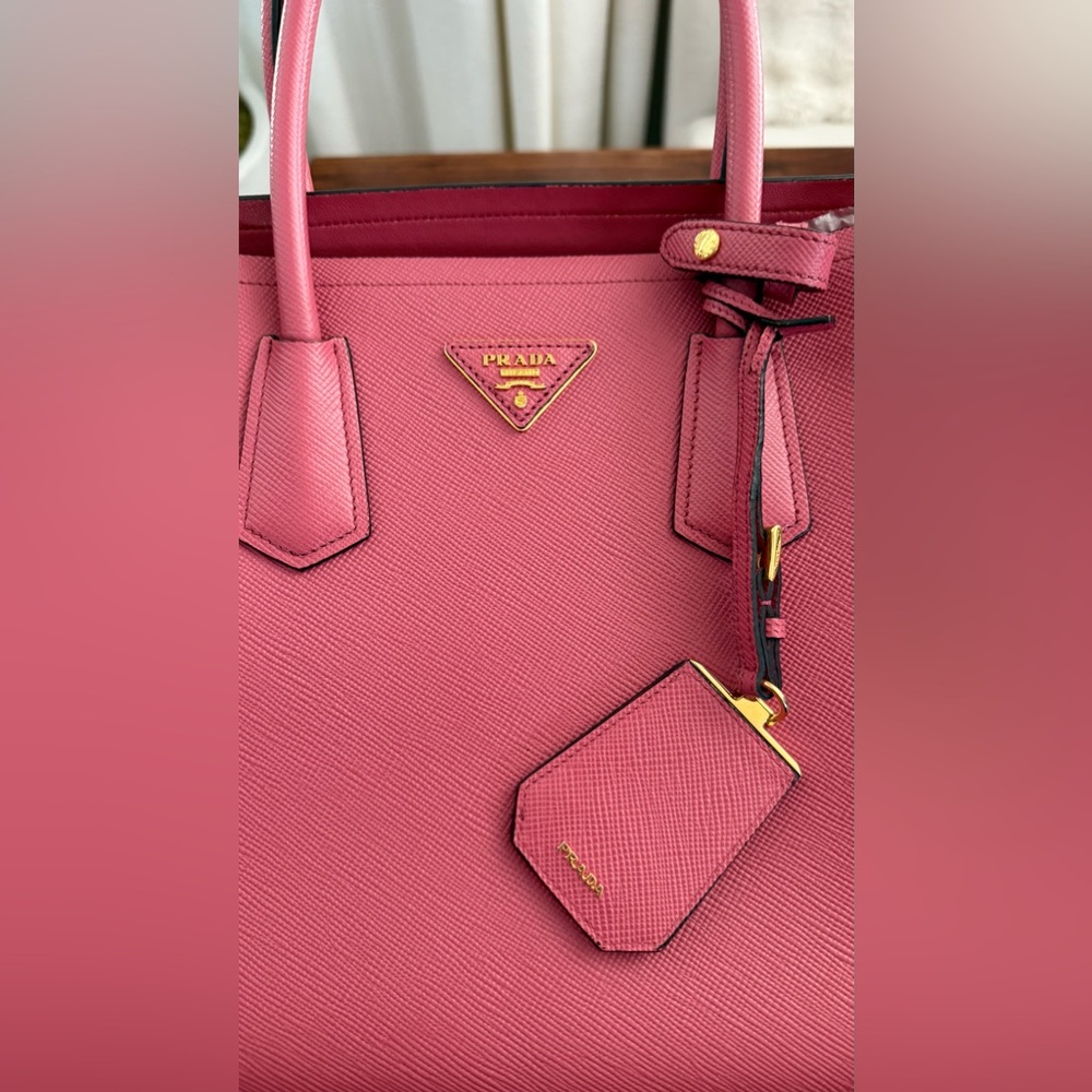 Authentic Prada Saffiano Lux Leather Tote in Pink - Picture 2 of 14